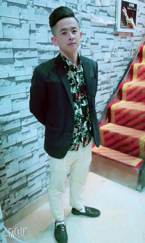 男人三十而立的第一张照片--淄博相亲服务中心