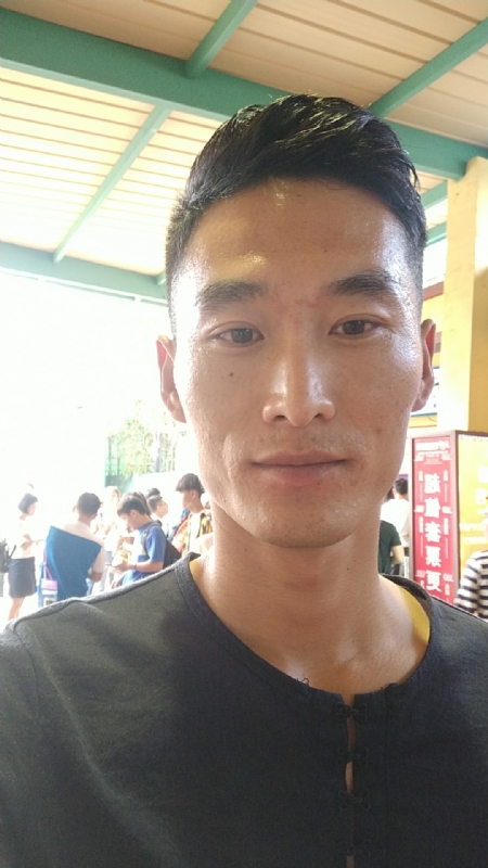 难得糊涂的第一张照片--淄博相亲服务中心