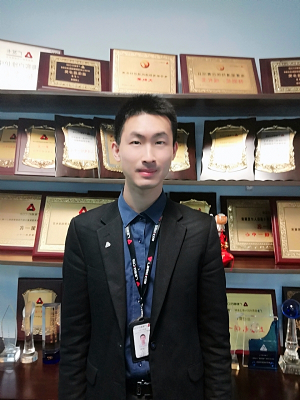 魔都青年的第一张照片--淄博相亲服务中心