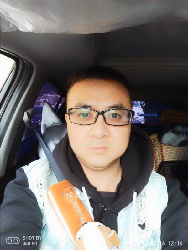 香烟最懂男人心的第一张照片--淄博相亲服务中心