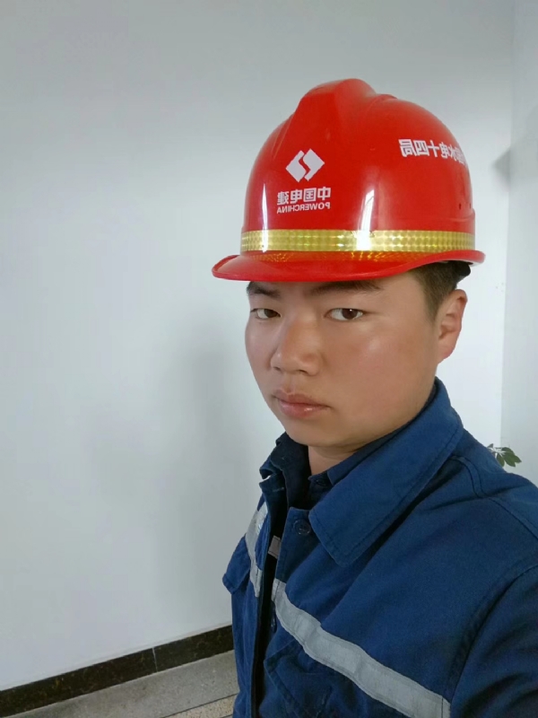 小公牛的第一张照片--淄博相亲服务中心