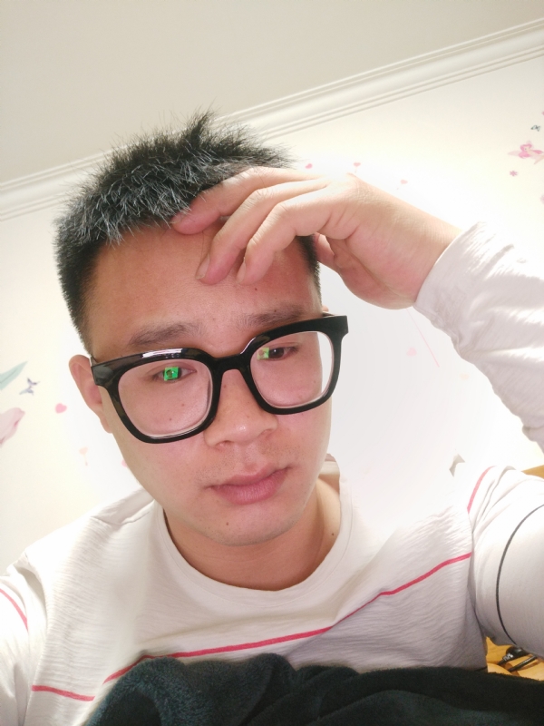 华灯初上的夜晚的第一张照片--淄博相亲服务中心