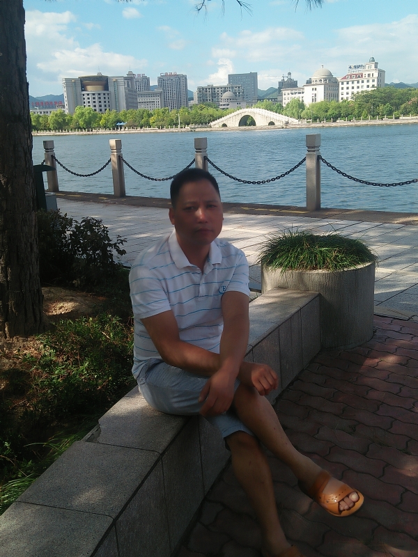 尹力的第一张照片--淄博相亲服务中心