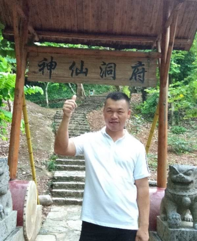 强仔的第一张照片--淄博相亲服务中心