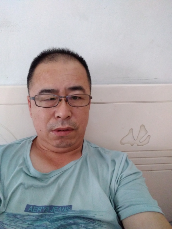 大叔的第一张照片--淄博相亲服务中心