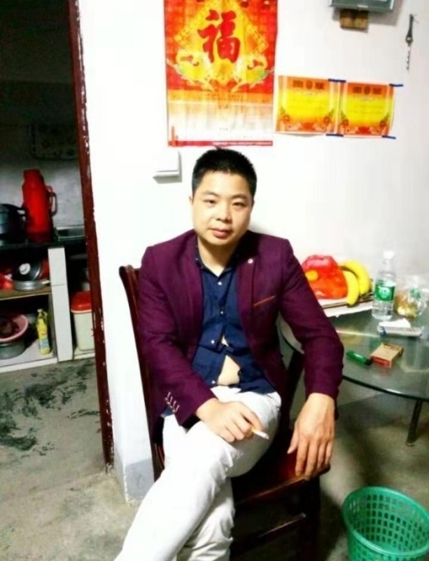 蓝色的微笑的第一张照片--淄博相亲服务中心