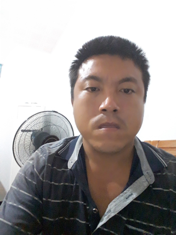 孤独的人的第一张照片--淄博相亲服务中心