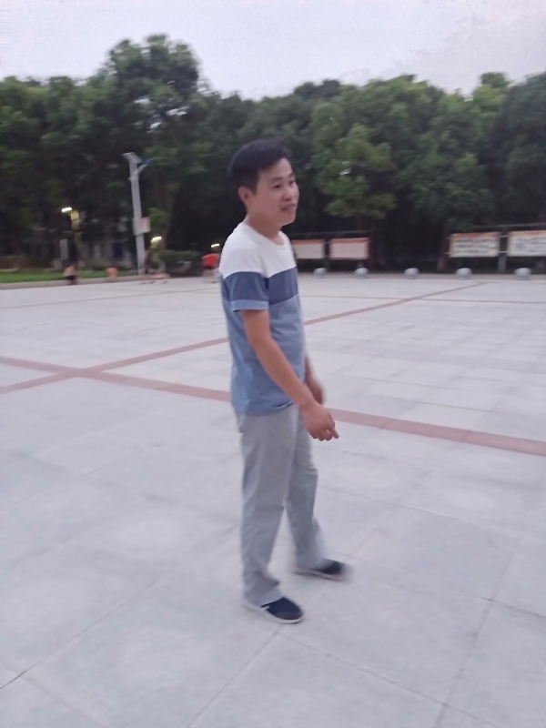 一笑的第一张照片--淄博相亲服务中心