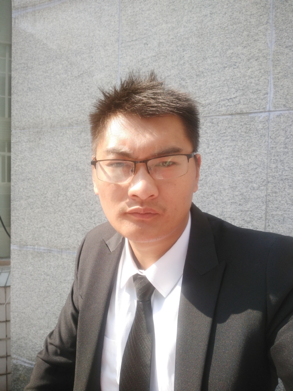 孤独的人的第一张照片--淄博相亲服务中心