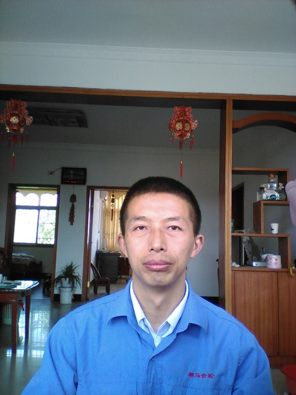 红玫瑰的第一张照片--淄博相亲服务中心