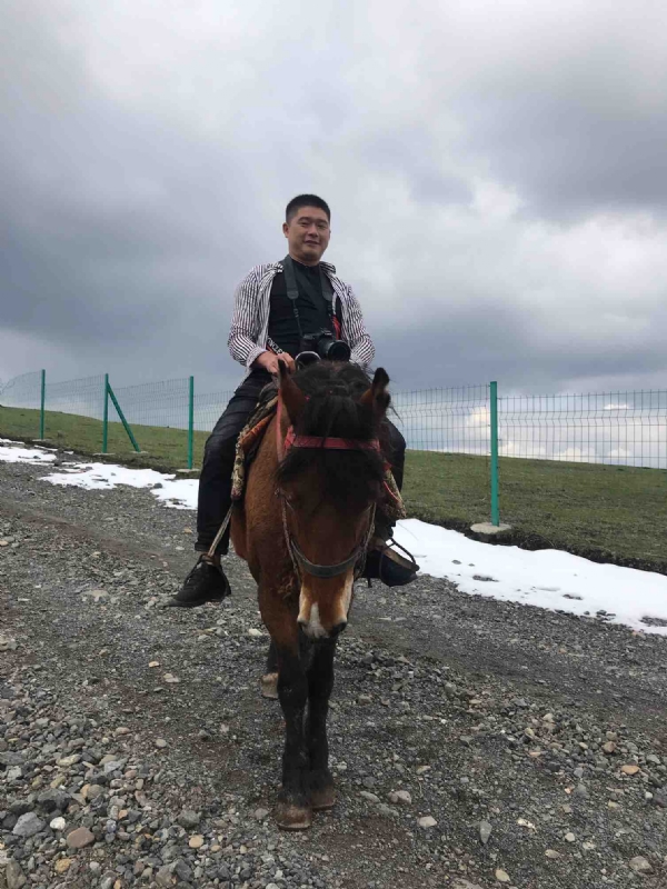 一个人的第一张照片--淄博相亲服务中心