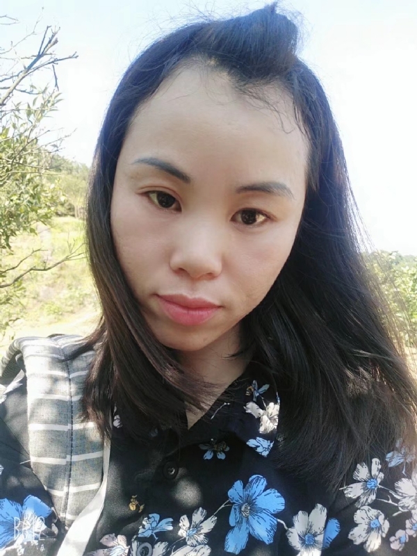 英英的第一张照片--淄博相亲服务中心