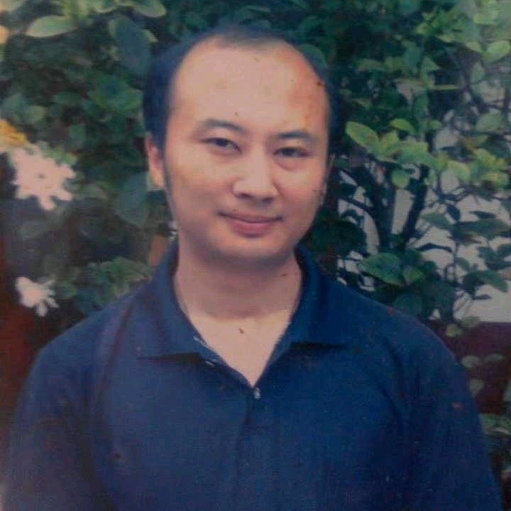 石峰里的生命的第一张照片--淄博相亲服务中心