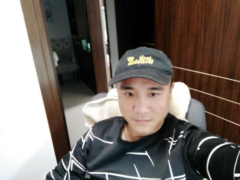 坚持我爱的第一张照片--淄博相亲服务中心