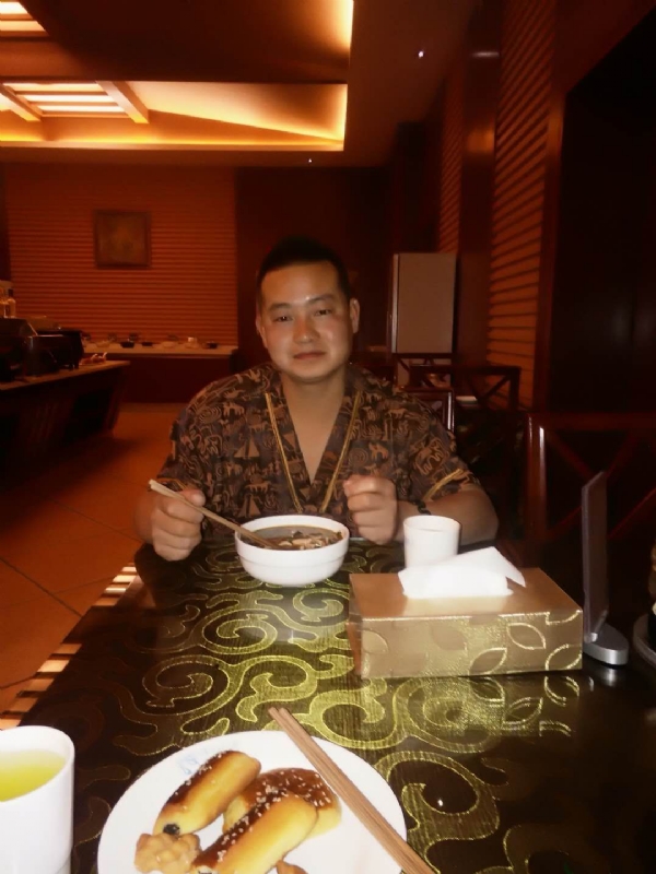 会飞的鱼的第一张照片--淄博相亲服务中心