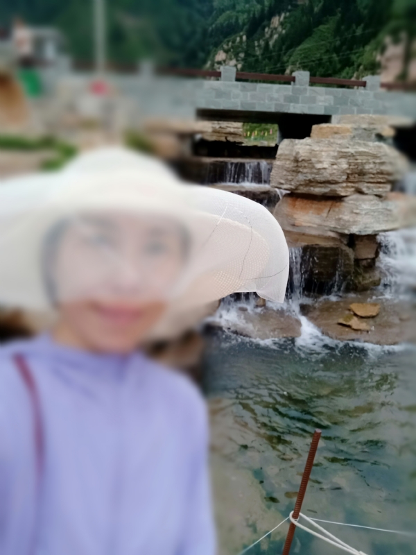 沥秋的第一张照片--淄博相亲服务中心