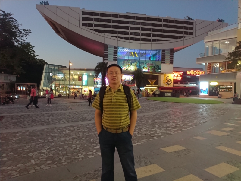 人间四月天的第一张照片--淄博相亲服务中心