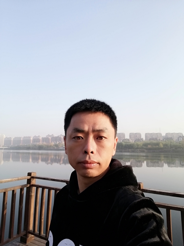 蓝颜的第一张照片--淄博相亲服务中心