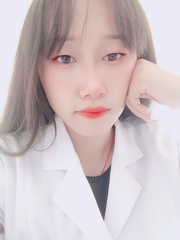 白婚纱的第一张照片--淄博相亲服务中心