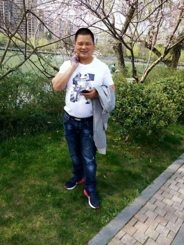 纯爷们的第一张照片--淄博相亲服务中心