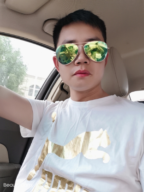 奋斗的第一张照片--淄博相亲服务中心