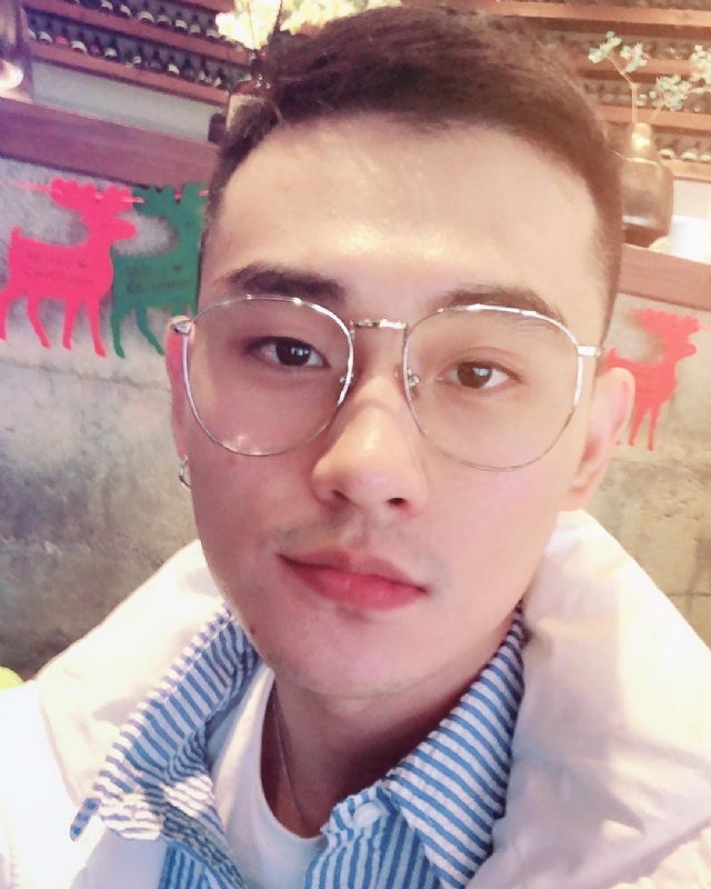 胡强很孤单的第一张照片--淄博相亲服务中心