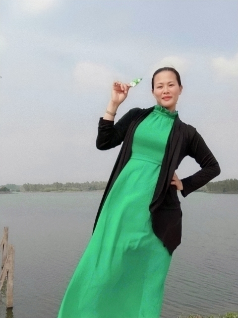 李梅的第二张照片--淄博相亲服务中心