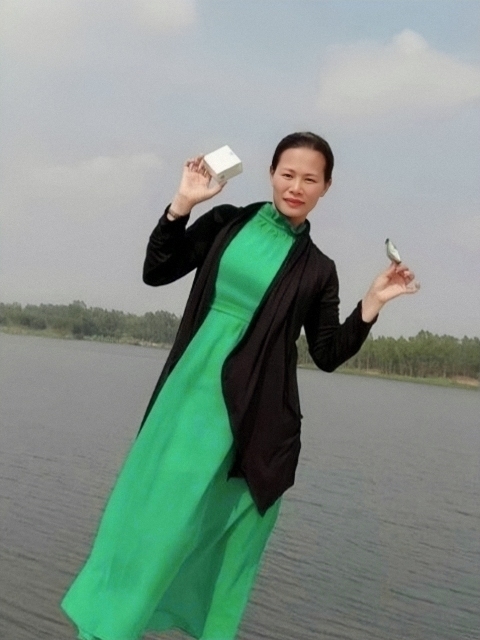 李梅的第三张照片--淄博相亲服务中心