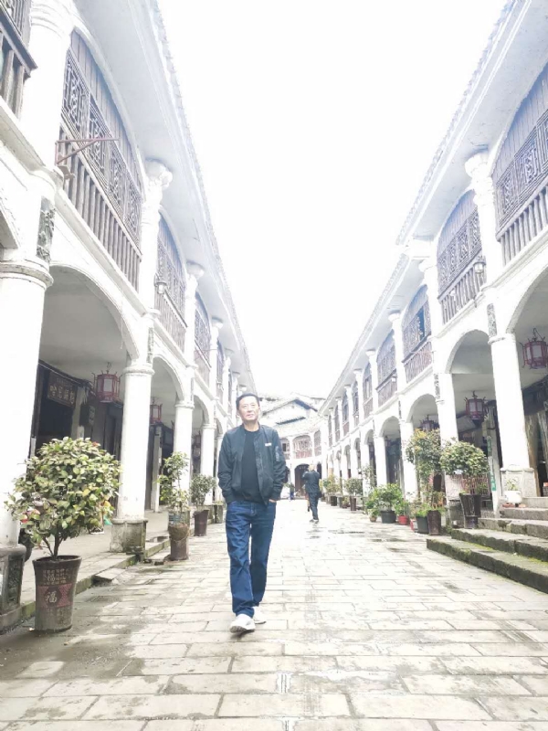 斌哥哥的第一张照片--淄博相亲服务中心