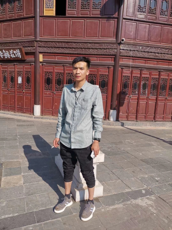 刘方的第一张照片--淄博相亲服务中心