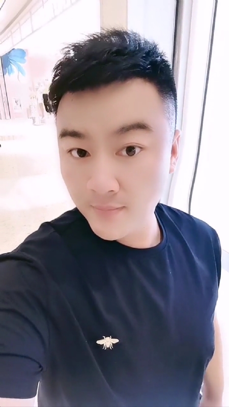 微风徐徐的第二张照片--淄博相亲服务中心