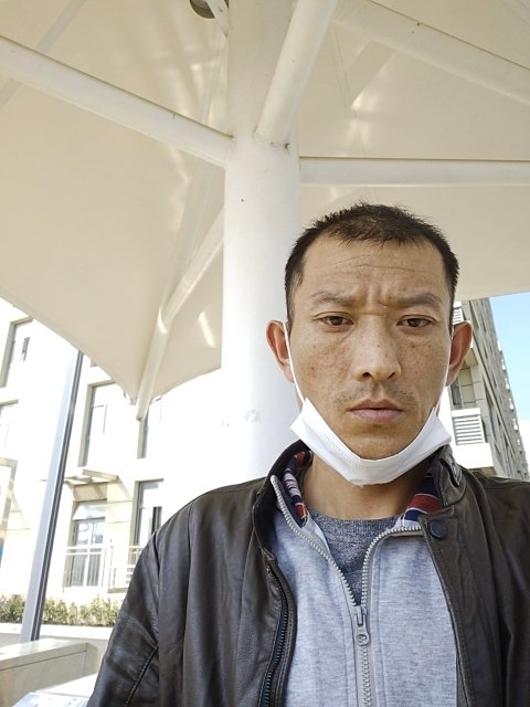 孤狼的第一张照片--淄博相亲服务中心