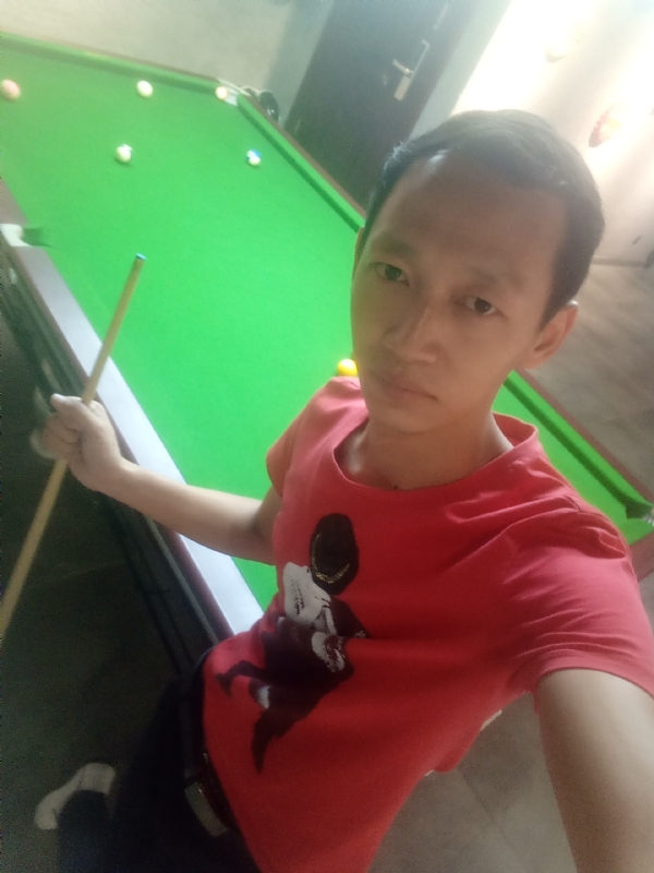 耳机分你一半的第一张照片--淄博相亲服务中心