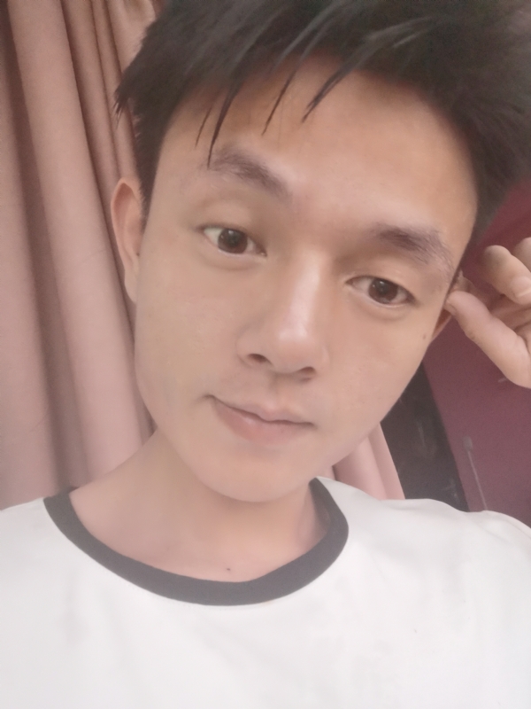 一一得一的第一张照片--淄博相亲服务中心