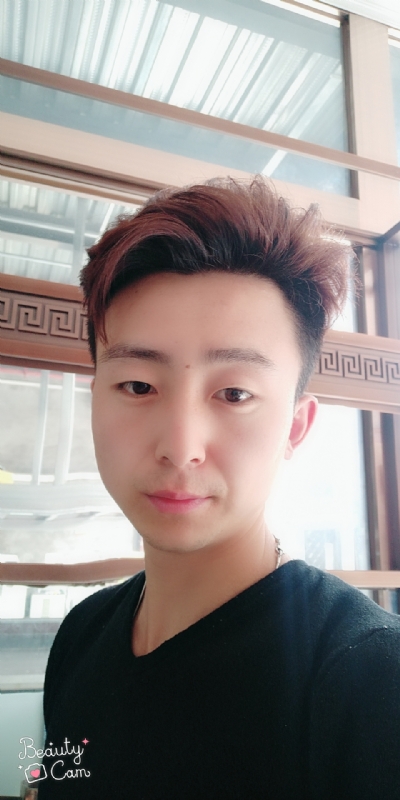 拼命微笑的第二张照片--淄博相亲服务中心