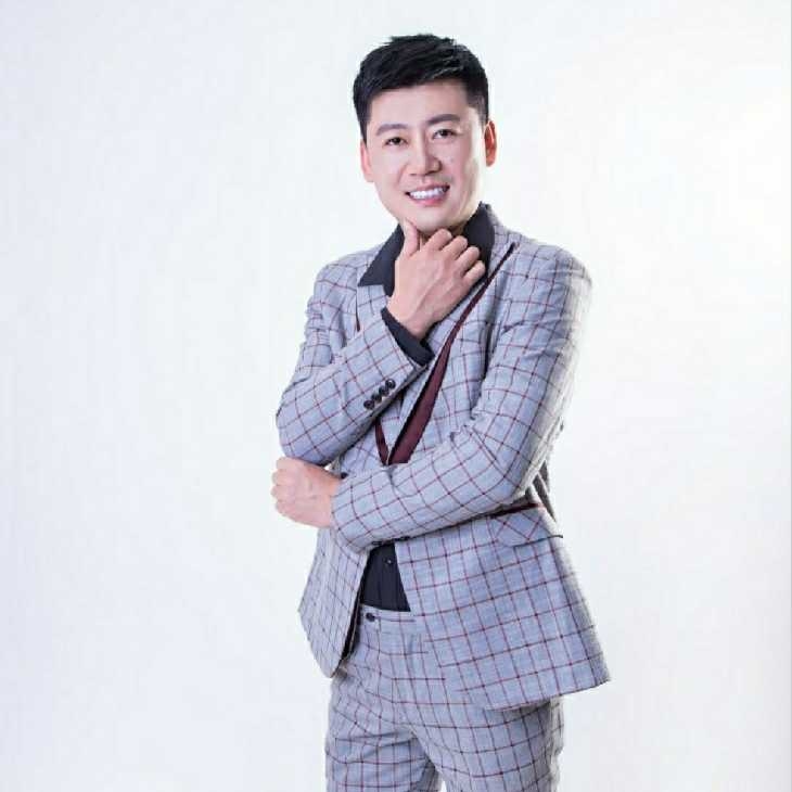 屋顶拾荒人的第一张照片--淄博相亲服务中心