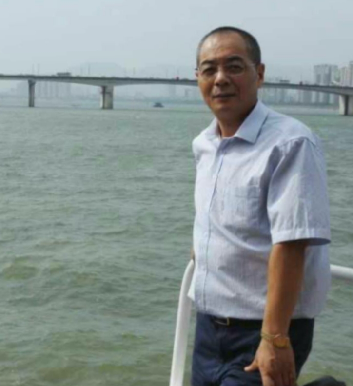 辛民的第二张照片--淄博相亲服务中心