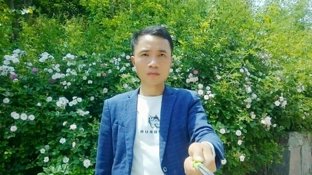 一生何求的第一张照片--淄博相亲服务中心