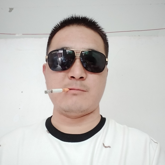 白伟伟的第一张照片--淄博相亲服务中心