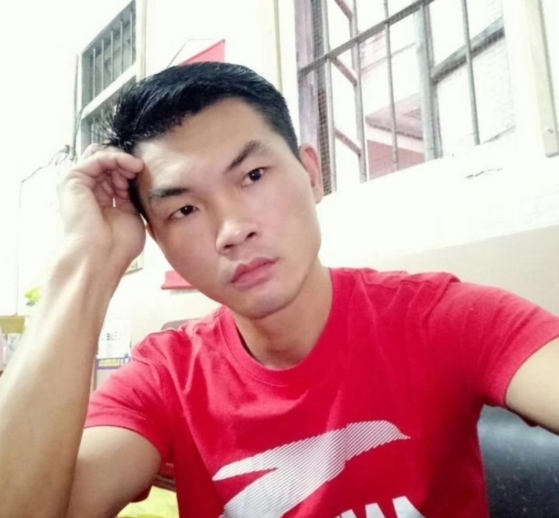 英俊的台灯的第一张照片--淄博相亲服务中心