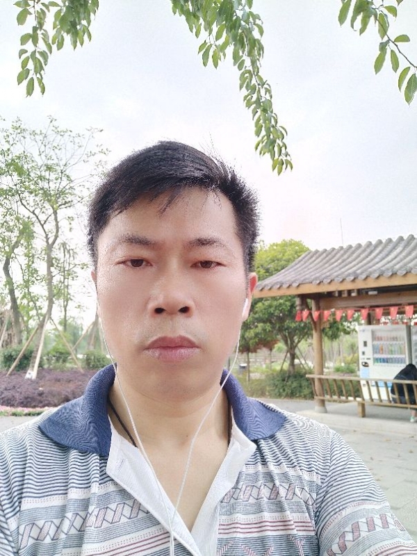 一个人的孤单的第一张照片--淄博相亲服务中心