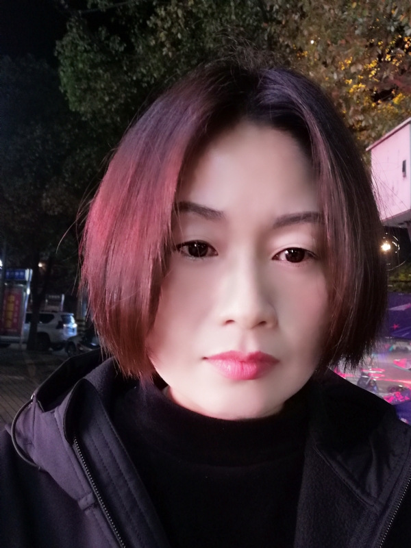 风中百合的第一张照片--淄博相亲服务中心