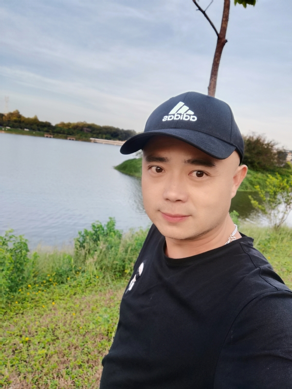 石头哥的第一张照片--淄博相亲服务中心