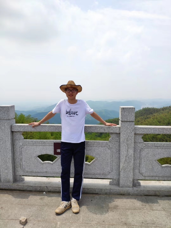 华华的第四张照片--淄博相亲服务中心