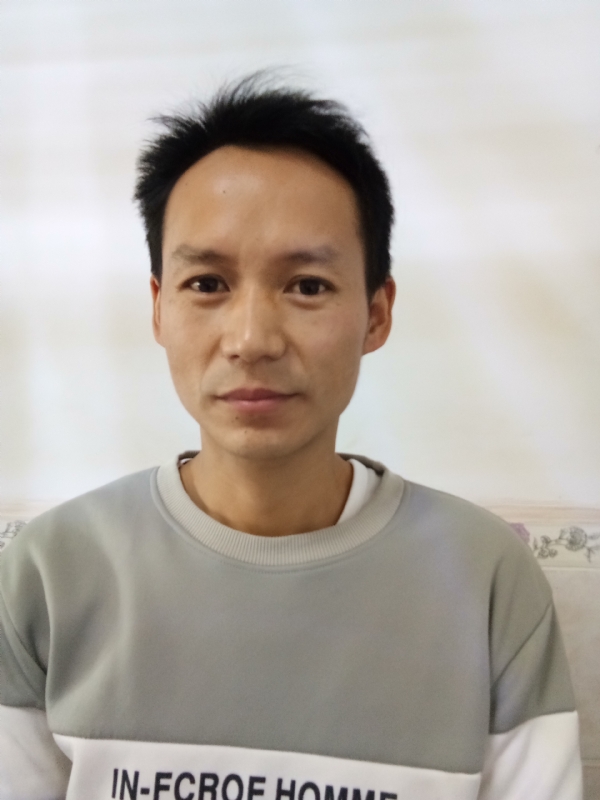 单亲爸爸的第一张照片--淄博相亲服务中心