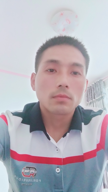 染红尘世的第二张照片--淄博相亲服务中心