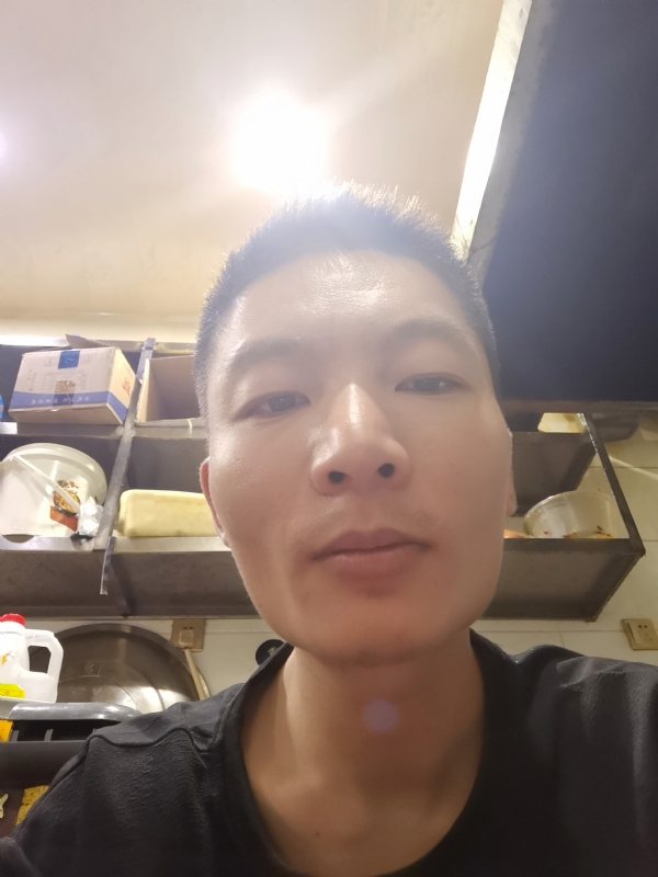 邹先生的第二张照片--淄博相亲服务中心