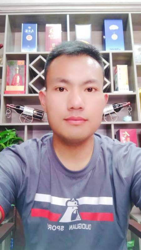 钱乾的第一张照片--淄博相亲服务中心