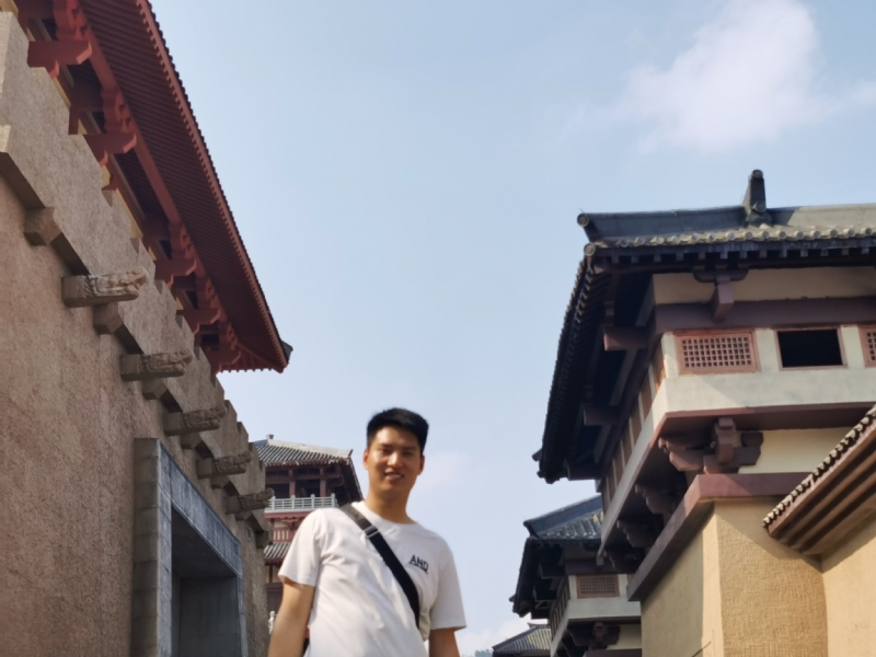 咸鱼不闲的第二张照片--淄博相亲服务中心