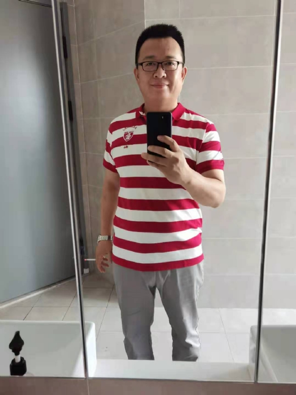 行走的打桩机的第一张照片--淄博相亲服务中心